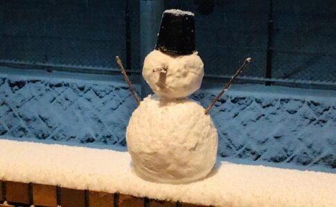 積雪　有限会社横溝工務店　雪だるま