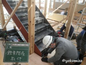 木造3階建て　アパート　鉄骨階段　有限会社横溝工務店