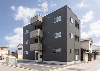 木造3階建てアパート　有限会社横溝工務店