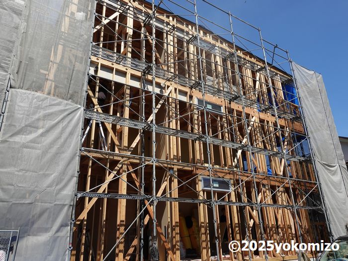 G様木造三階建てアパート新築工事　有限会社横溝工務店